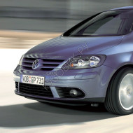 Передний бампер в цвет кузова Volkswagen Golf 5 Plus (2004-)